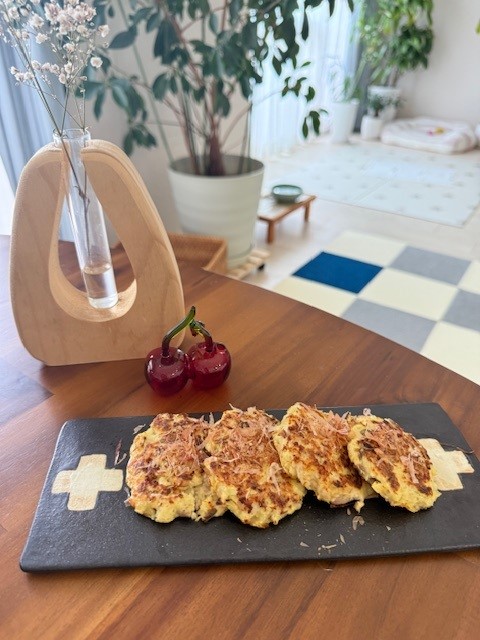 画像 わんこ用お好み焼きをお皿にならべてみた