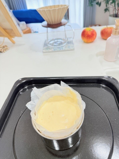 画像 トントンと落として空気を抜いて焼いていきます